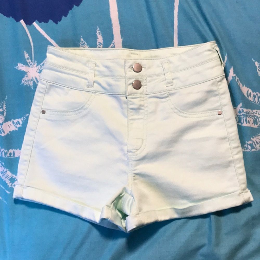 🔹Seafoam High-Waisted Shorts Junior’s Size 1